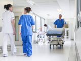 Czym zająć się podczas pobytu w szpitalu? 5 propozycji